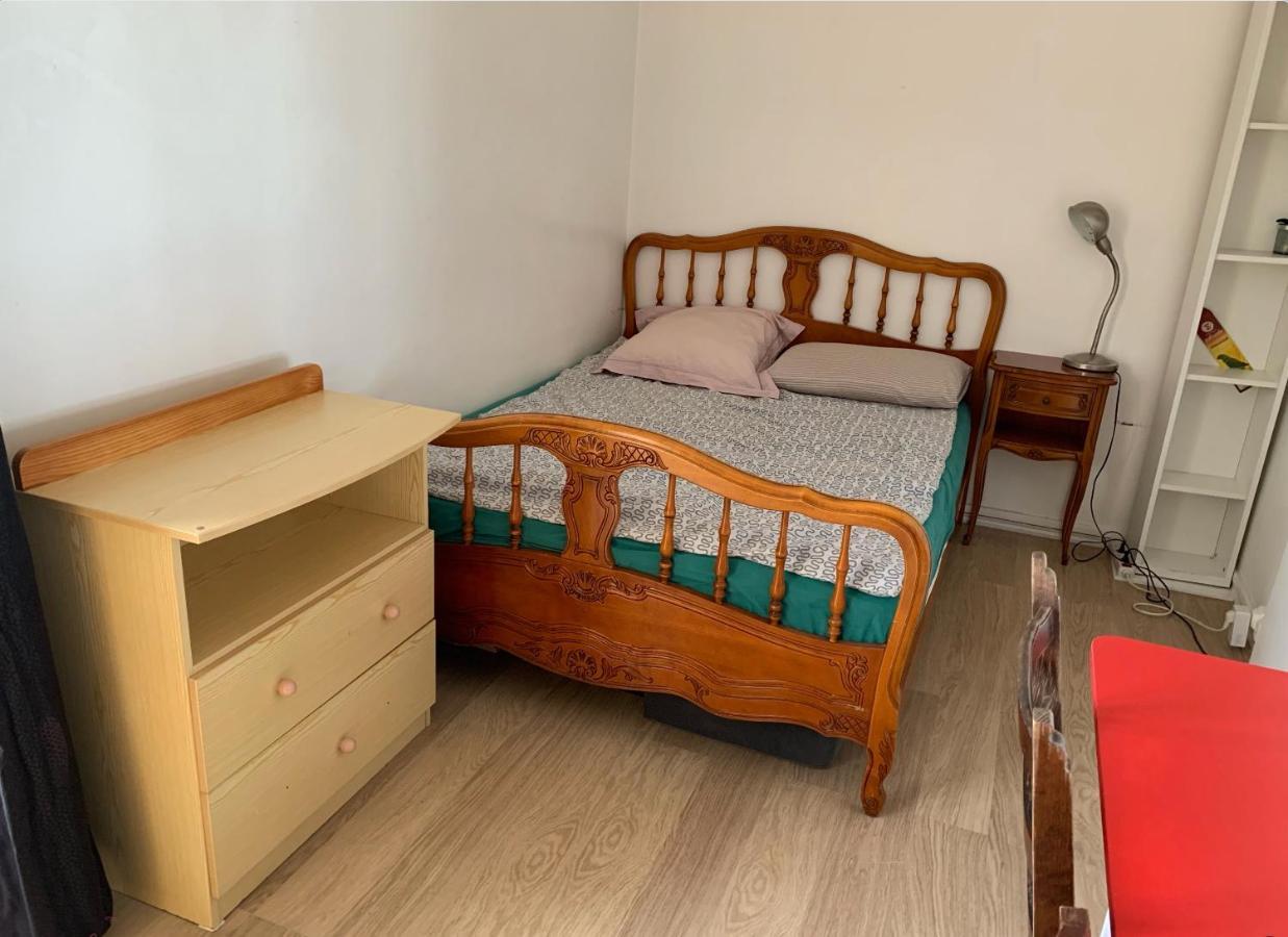 Une Chambre Simple Confortable Avec Acces Direct Aeroport D'Orly Exteriör bild